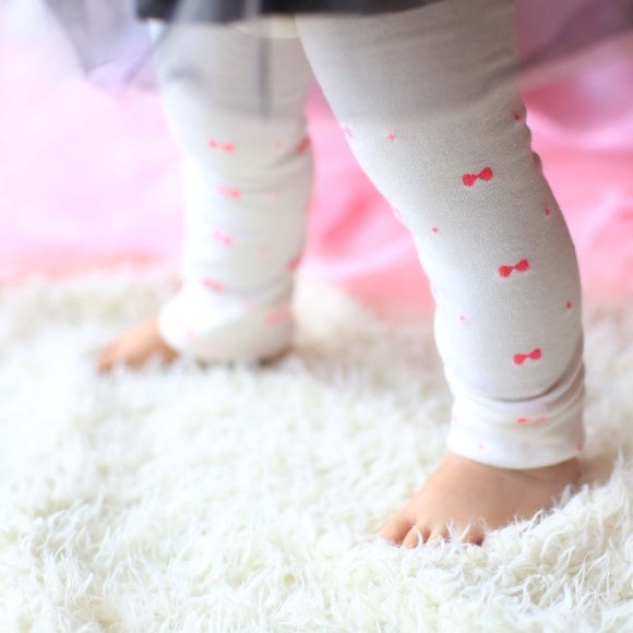 NWT 2-piece Pink&white Legging with matching socks - Picture 2 of 8